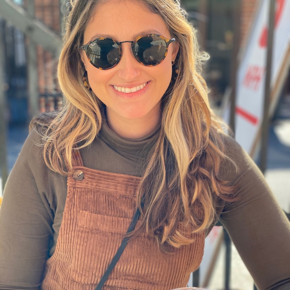 Meet your Posher, Mikayla